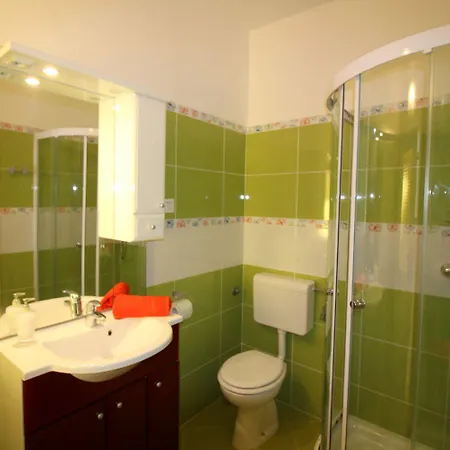 דירה Helles Mit Privater Terrasse, Alles Zu Fuss Erreichbar פורץ